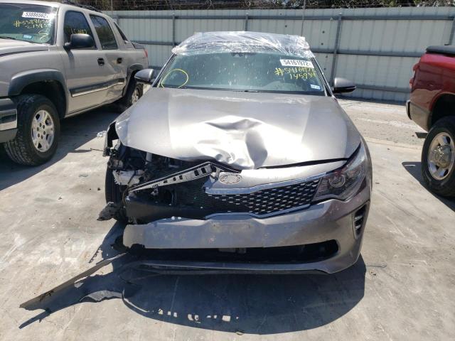 Photo 9 from auction – 2017 KIA OPTIMA EX with VIN 5XXGU4L36HG143934