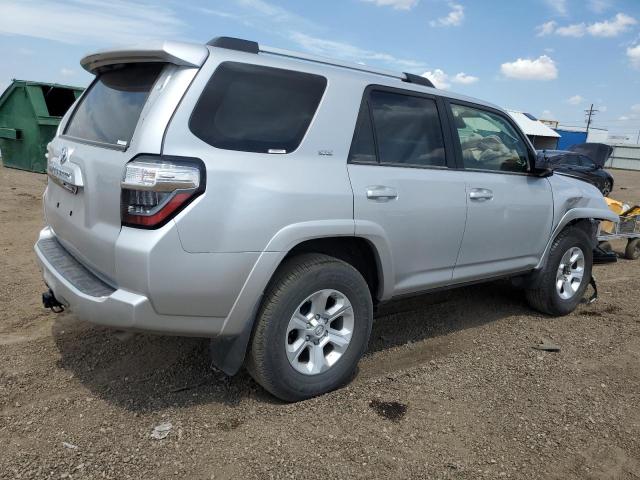 Photo 4 from auction – 2021 TOYOTA 4RUNNER SR with VIN JTEEU5JR9M5238325