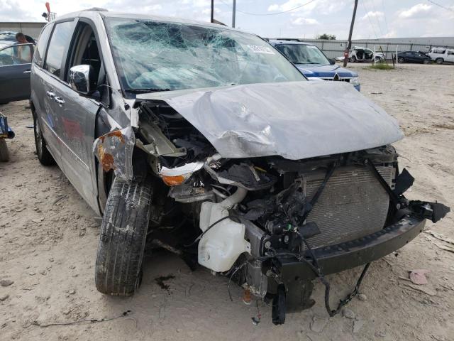 CHRYSLER TOWN & COU 2016 with VIN 2C4RC1CG5GR269723 - Photo from auction