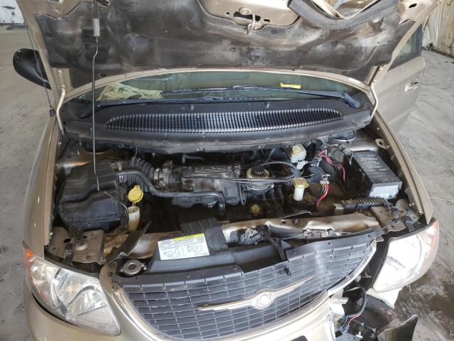 Photo 7 from auction – 2002 CHRYSLER TOWN & COU with VIN 2C4GP74LX2R761330