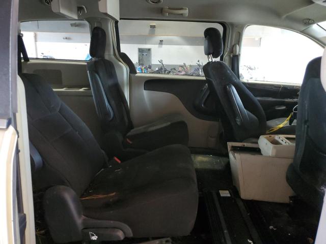 Photo 6 from auction – 2011 CHRYSLER TOWN & COU with VIN 2A4RR5DG4BR658165