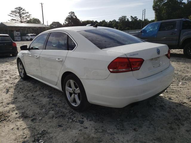 Photo 3 from auction – 2014 VOLKSWAGEN PASSAT S with VIN 1VWAT7A3XEC038304