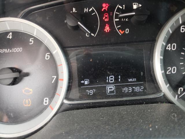 Photo 8 from auction – 2015 NISSAN SENTRA S with VIN 3N1AB7AP1FY302837