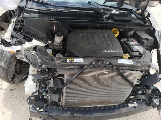 Photo 7 from auction – 2016 CHRYSLER TOWN & COU with VIN 2C4RC1CG5GR269723