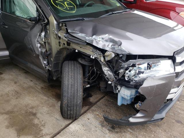 Photo 9 from auction – 2017 TOYOTA HIGHLANDER with VIN 5TDBZRFH8HS413244