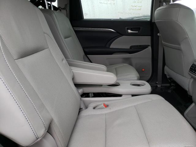 Photo 6 from auction – 2017 TOYOTA HIGHLANDER with VIN 5TDDZRFH7HS390919