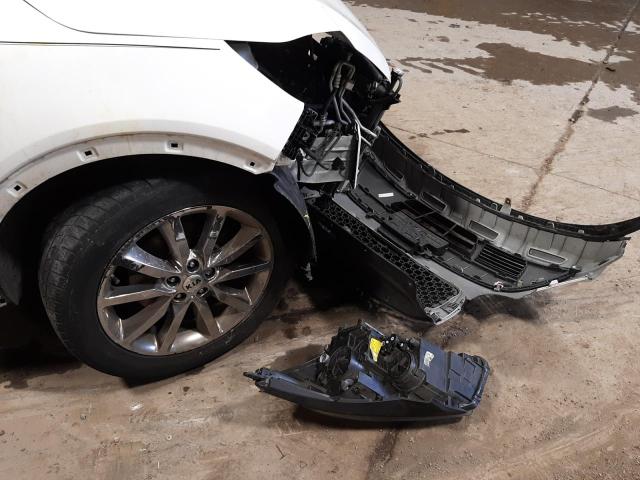 Photo 9 from auction – 2017 KIA SORENTO SX with VIN 5XYPKDA54HG239082