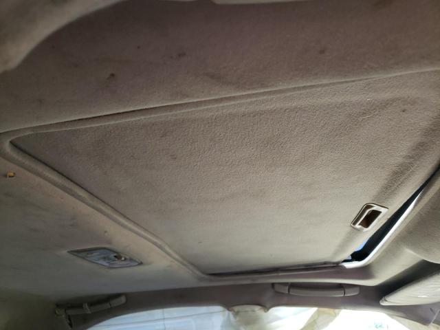 Photo 9 from auction – 2002 TOYOTA CAMRY LE with VIN 4T1BF30K12U011350