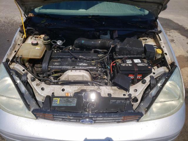 Photo 7 from auction – 2002 FORD FOCUS ZX5 with VIN 3FAHP373X2R215202