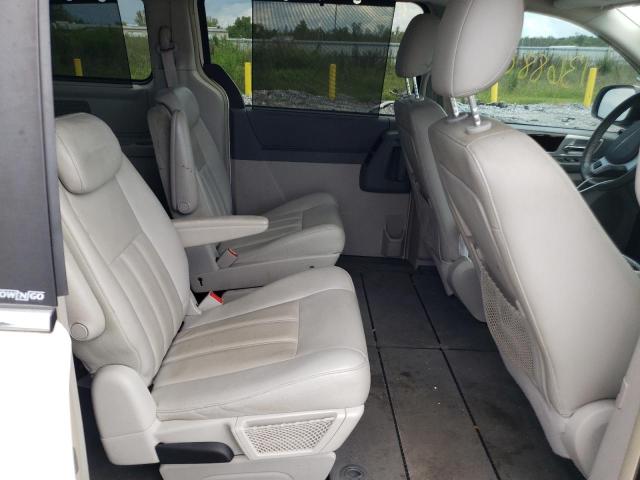 Photo 6 from auction – 2010 CHRYSLER TOWN & COU with VIN 2A4RR5D14AR168044