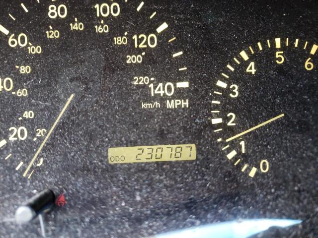 Photo 8 from auction – 2001 LEXUS RX 300 with VIN JTJHF10U310203845