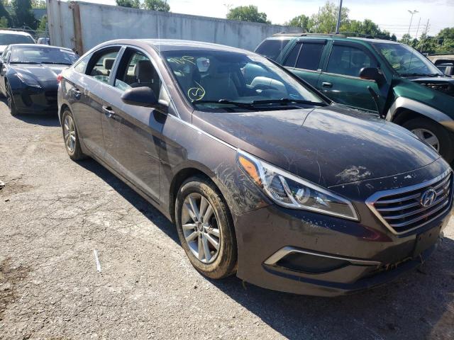 HYUNDAI SONATA SE 2017 with VIN 5NPE24AF0HH492943 - Photo from auction