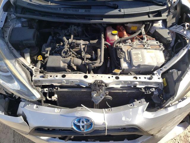Photo 7 from auction – 2015 TOYOTA PRIUS C with VIN JTDKDTB38F1585502
