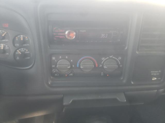 Photo 9 from auction – 2002 CHEVROLET SILVERADO with VIN 1GCHK29182E107081