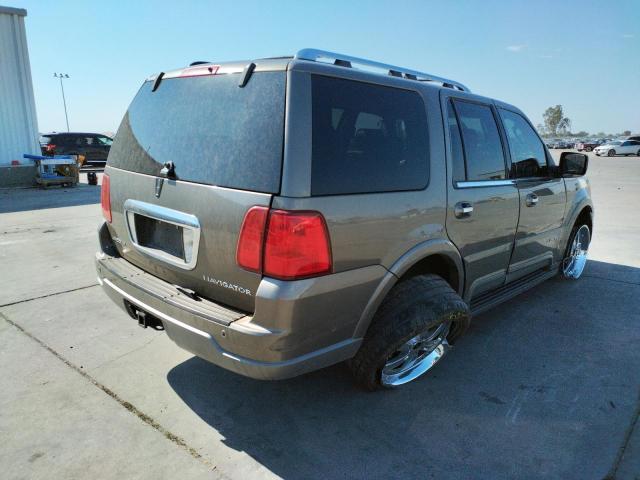 Photo 4 from auction – 2003 LINCOLN NAVIGATOR with VIN 5LMFU28R53LJ29053