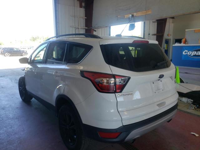 Photo 3 from auction – 2017 FORD ESCAPE SE with VIN 1FMCU0GDXHUB39367
