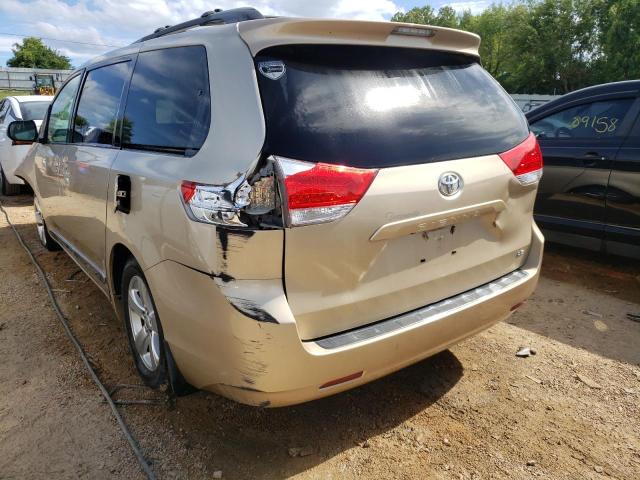 Photo 3 from auction – 2013 TOYOTA SIENNA LE with VIN 5TDKK3DC9DS332076