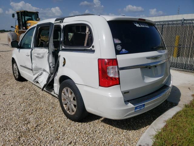 Photo 3 from auction – 2016 CHRYSLER TOWN & COU with VIN 2C4RC1BG1GR246117