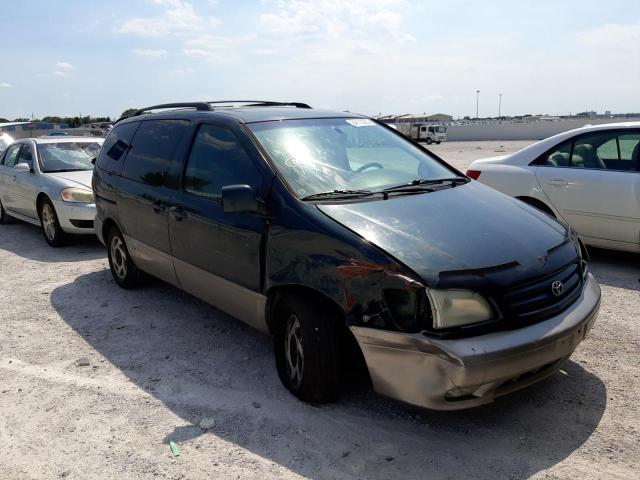 TOYOTA SIENNA LE 2002 with VIN 4T3ZF13C72U465763 - Photo from auction