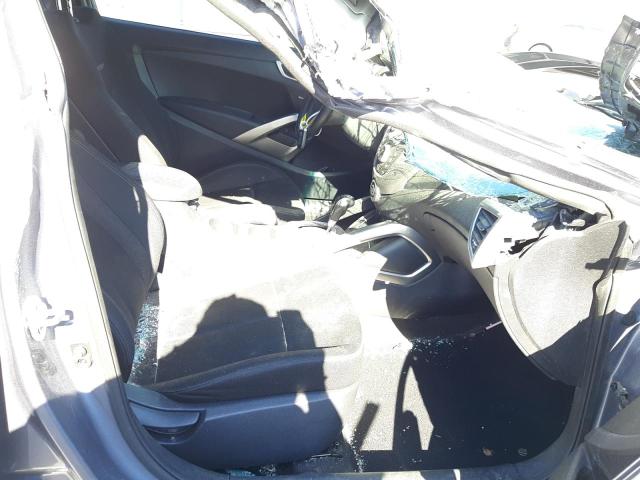 Photo 5 from auction – 2017 HYUNDAI VELOSTER with VIN KMHTC6AD5HU318740