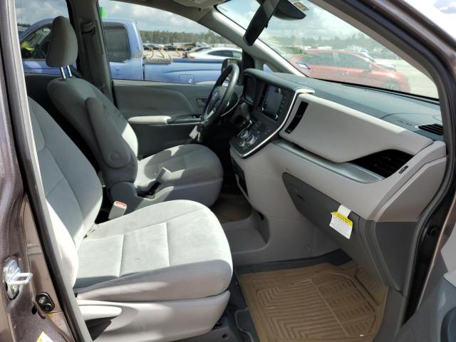Photo 5 from auction – 2019 TOYOTA SIENNA with VIN 5TDZZ3DC8KS006602