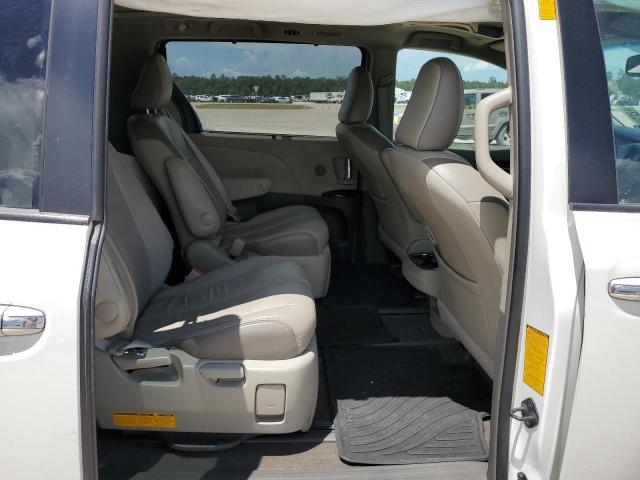 Photo 6 from auction – 2013 TOYOTA SIENNA XLE with VIN 5TDDK3DC2DS060589