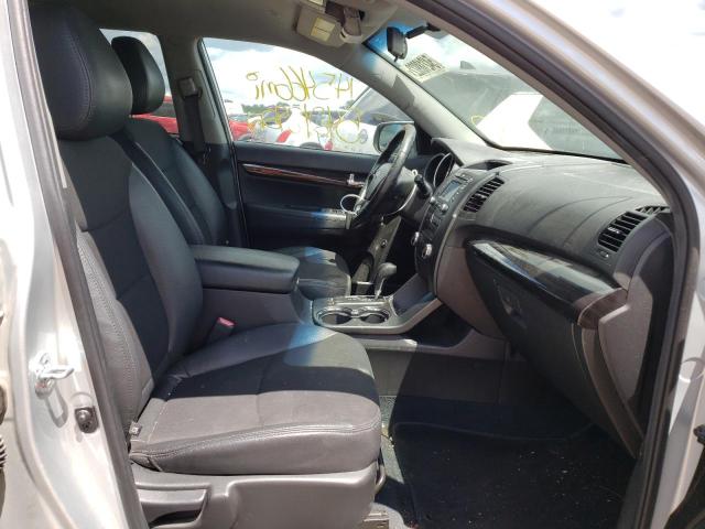 Photo 5 from auction – 2012 KIA SORENTO EX with VIN 5XYKU3A69CG205851