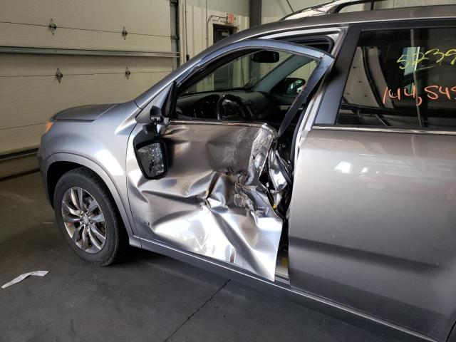 Photo 9 from auction – 2012 KIA SORENTO SX with VIN 5XYKWDA27CG263972