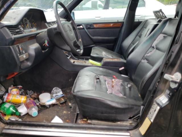 Photo 5 from auction – 1994 MERCEDES-BENZ E 320 with VIN WDBEA32E4RC048320
