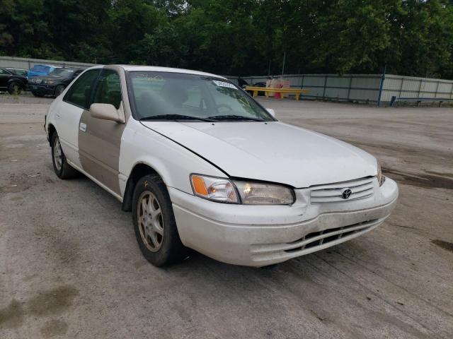 TOYOTA CAMRY CE 1998 with VIN JT2BF22K9W0091028 - Photo from auction