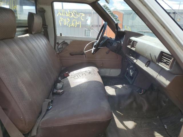 Photo 5 from auction – 1986 TOYOTA PICKUP CAB with VIN JT5RN55T3G7005327