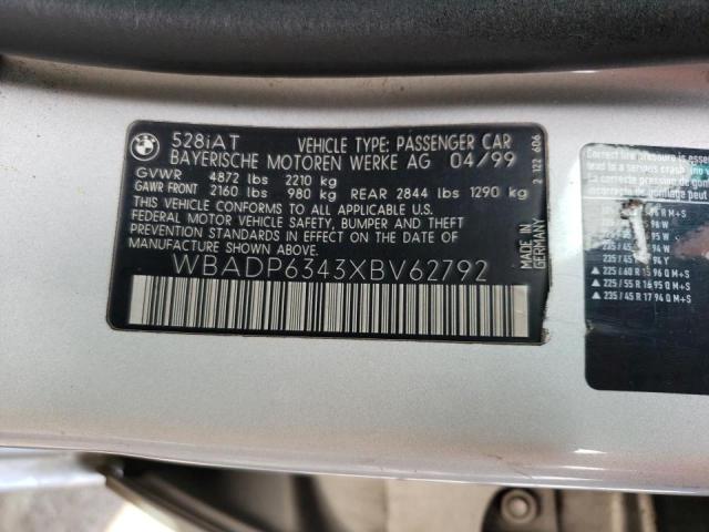 Photo 10 from auction – 1999 BMW 528 IT AUT with VIN WBADP6343XBV62792