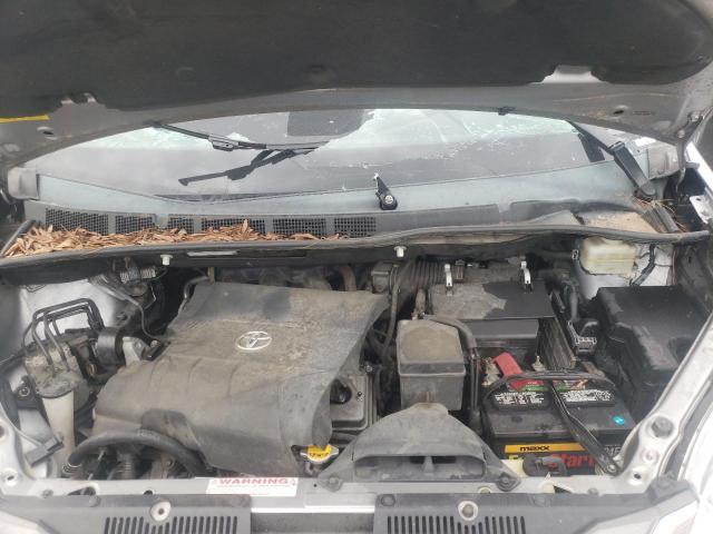 Photo 7 from auction – 2011 TOYOTA SIENNA XLE with VIN 5TDYK3DC3BS114089