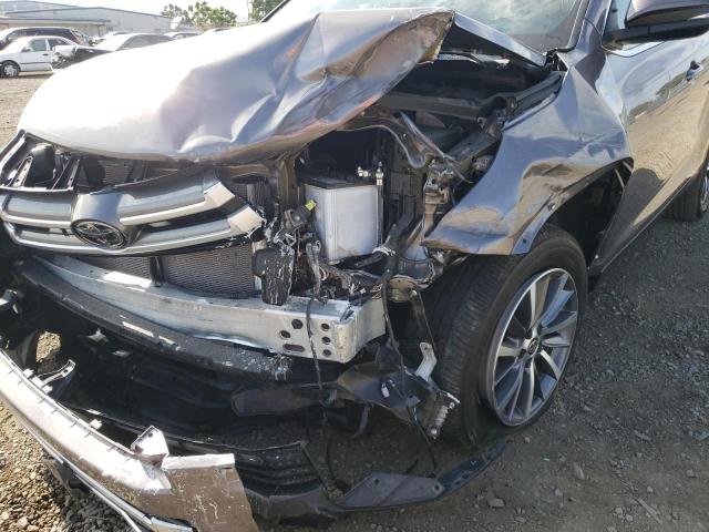 Photo 9 from auction – 2019 TOYOTA HIGHLANDER with VIN 5TDKZRFHXKS574881
