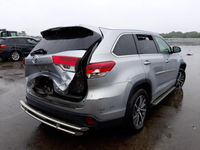 Photo 4 from auction – 2017 TOYOTA HIGHLANDER with VIN 5TDJZRFH3HS399409