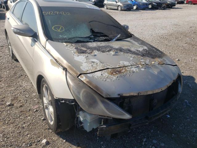 Photo 9 from auction – 2011 HYUNDAI SONATA SE with VIN 5NPEC4AC9BH040886