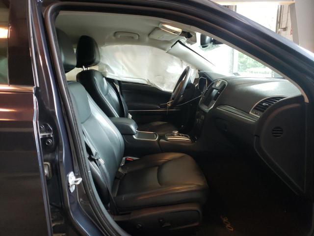 Photo 5 from auction – 2016 CHRYSLER 300 LIMITE with VIN 2C3CCAAGXGH268456