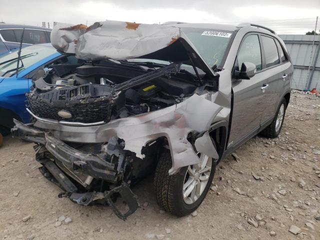 Photo 2 from auction – 2015 KIA SORENTO LX with VIN 5XYKTCA61FG592239