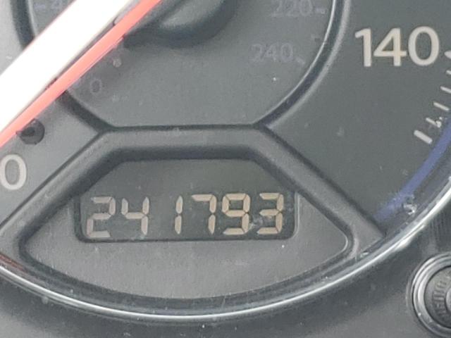 Photo 8 from auction – 2003 HONDA CIVIC LX with VIN 1HGES16533L024645