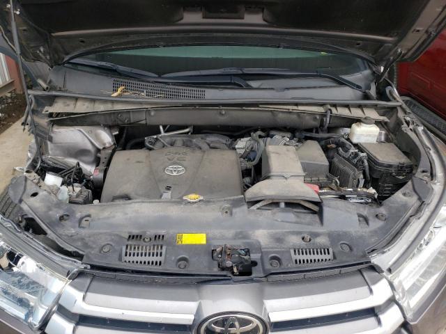 Photo 7 from auction – 2017 TOYOTA HIGHLANDER with VIN 5TDBZRFH8HS413244