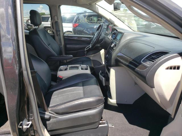 Photo 5 from auction – 2014 CHRYSLER TOWN & COU with VIN 2C4RC1BG9ER447535