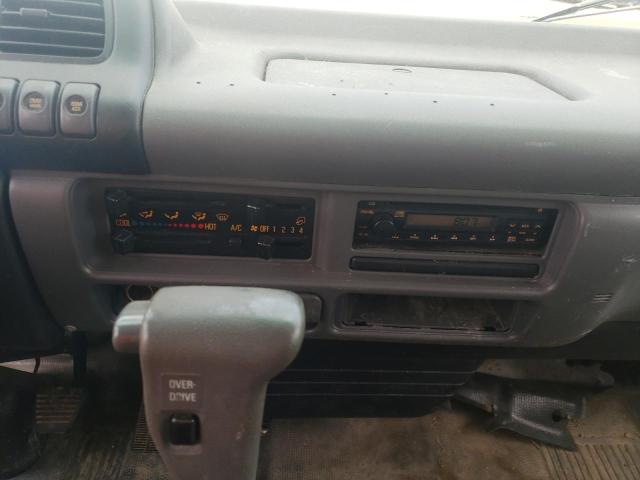 Photo 9 from auction – 2005 ISUZU NPR with VIN JALC4B16857007002