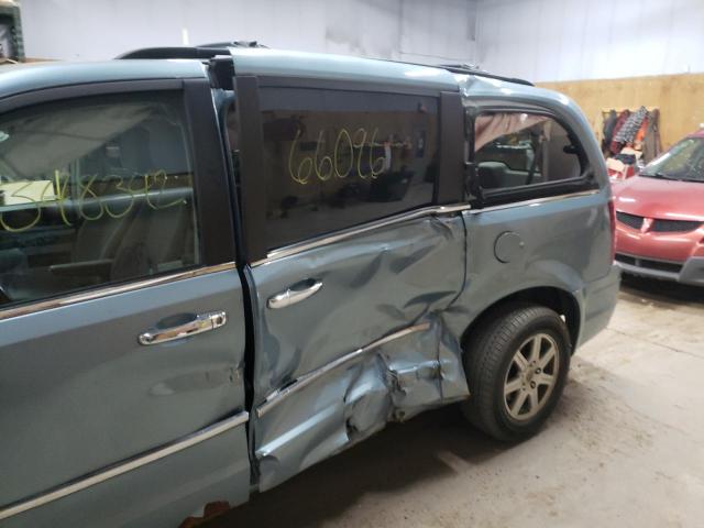 Photo 9 from auction – 2010 CHRYSLER TOWN & COU with VIN 2A4RR5D14AR449244
