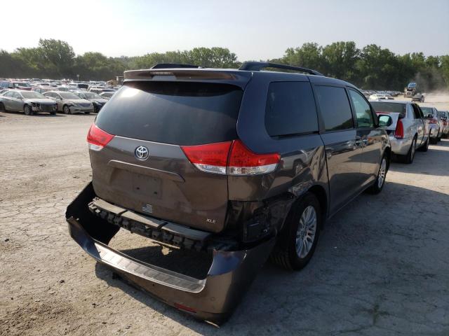 Photo 4 from auction – 2014 TOYOTA SIENNA XLE with VIN 5TDYK3DC3ES451463