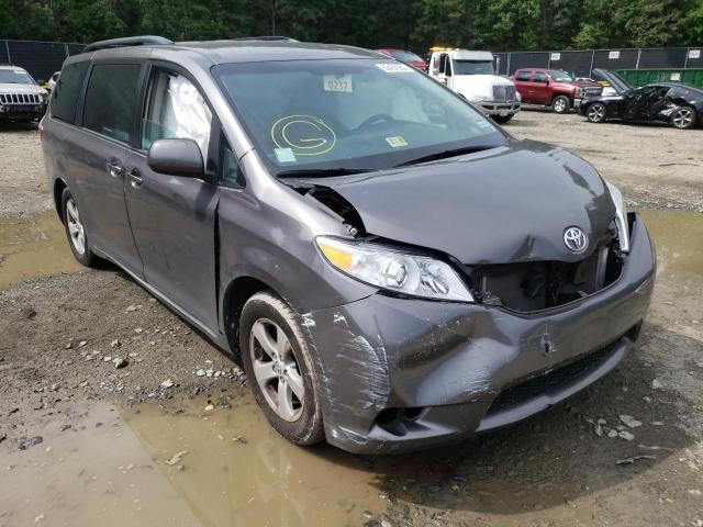 TOYOTA SIENNA LE 2017 with VIN 5TDKZ3DC7HS833484 - Photo from auction