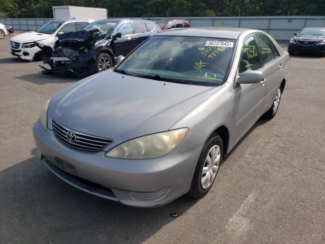 Photo 2 from auction – 2005 TOYOTA CAMRY LE with VIN 4T1BE32K15U989979