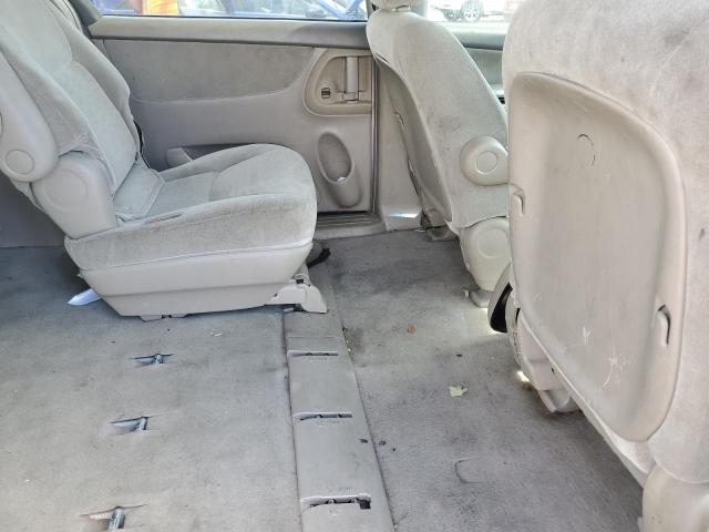 Photo 6 from auction – 2004 TOYOTA SIENNA CE with VIN 5TDZA23C44S210979