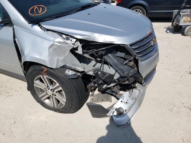 Photo 9 from auction – 2017 CHEVROLET TRAVERSE L with VIN 1GNKVGKD7HJ281309