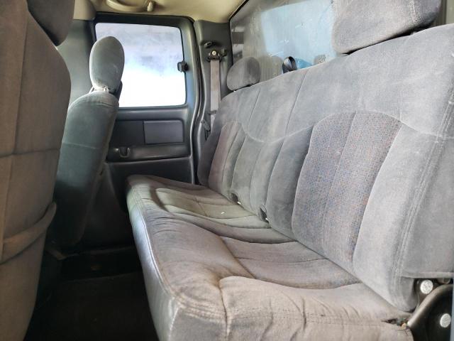 Photo 6 from auction – 2001 CHEVROLET SILVERADO with VIN 2GCEC19V211318225