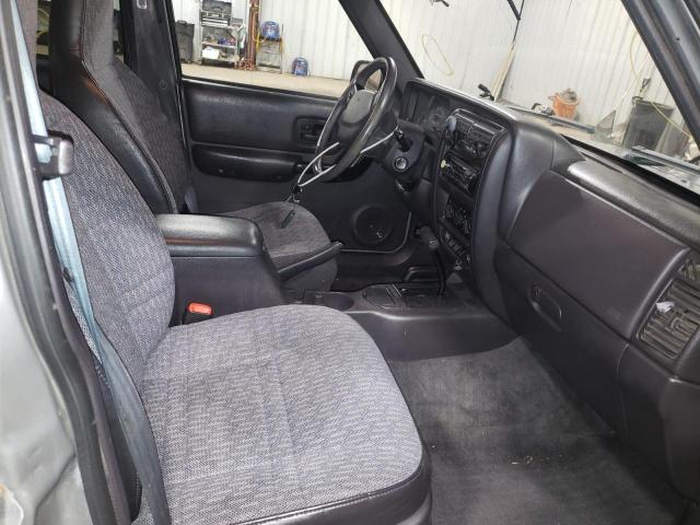 Photo 5 from auction – 2001 JEEP CHEROKEE S with VIN 1J4FF48S71L515674